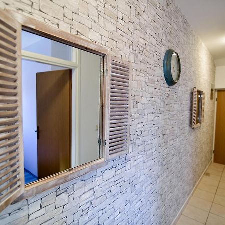 Apartmani Luna วีร์ ภายนอก รูปภาพ