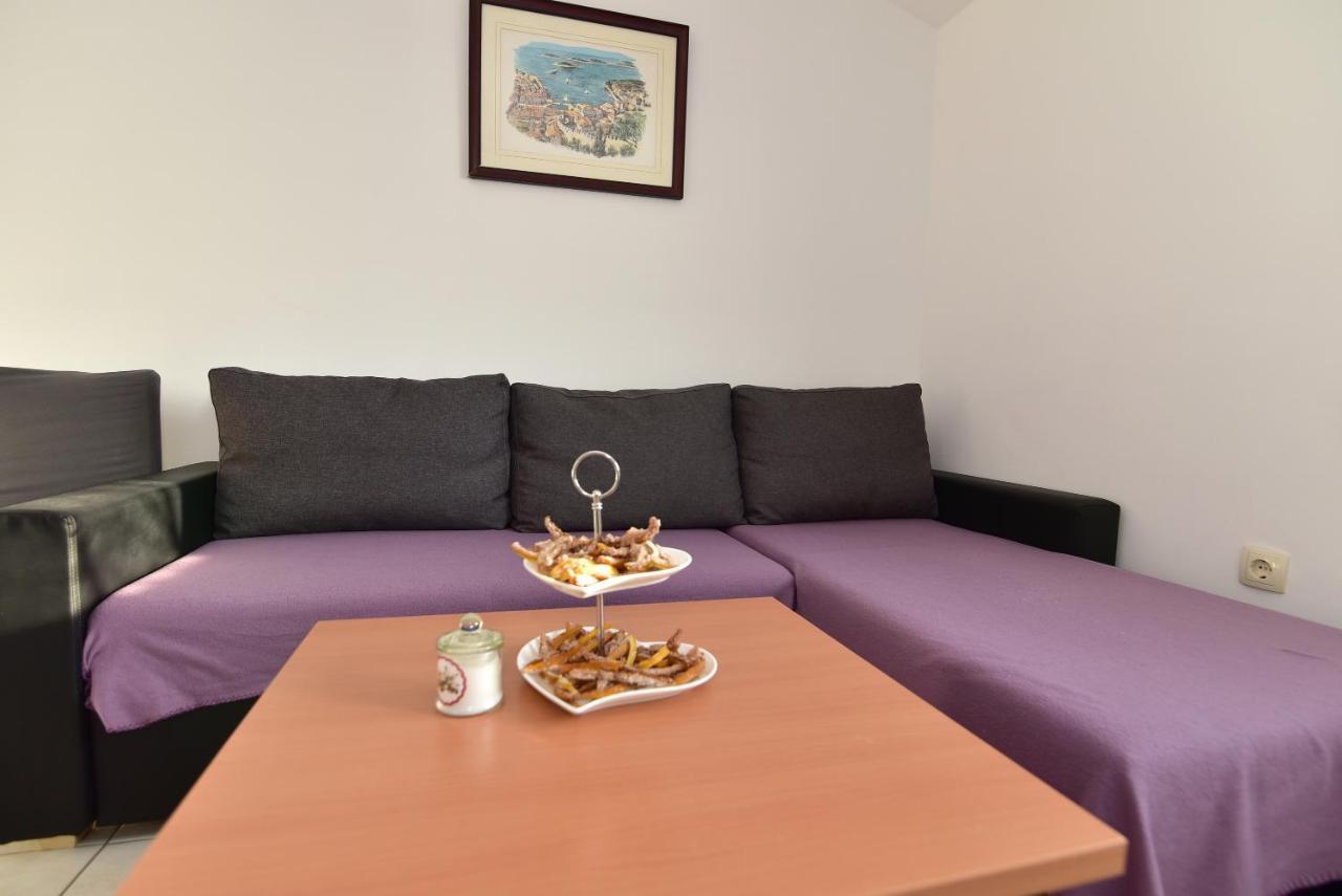 Apartmani Luna วีร์ ภายนอก รูปภาพ
